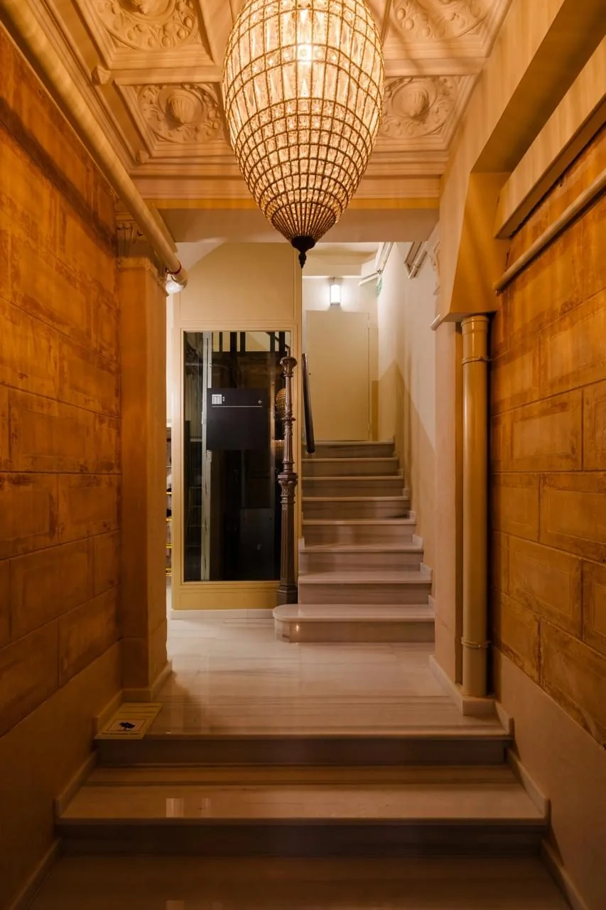 Studio entrance with wooden ceiling