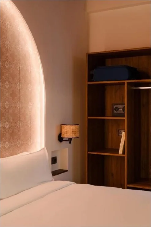 Studio with double bed and kitchenette